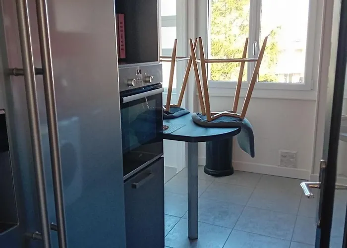 Grand Avec Garage דירה *